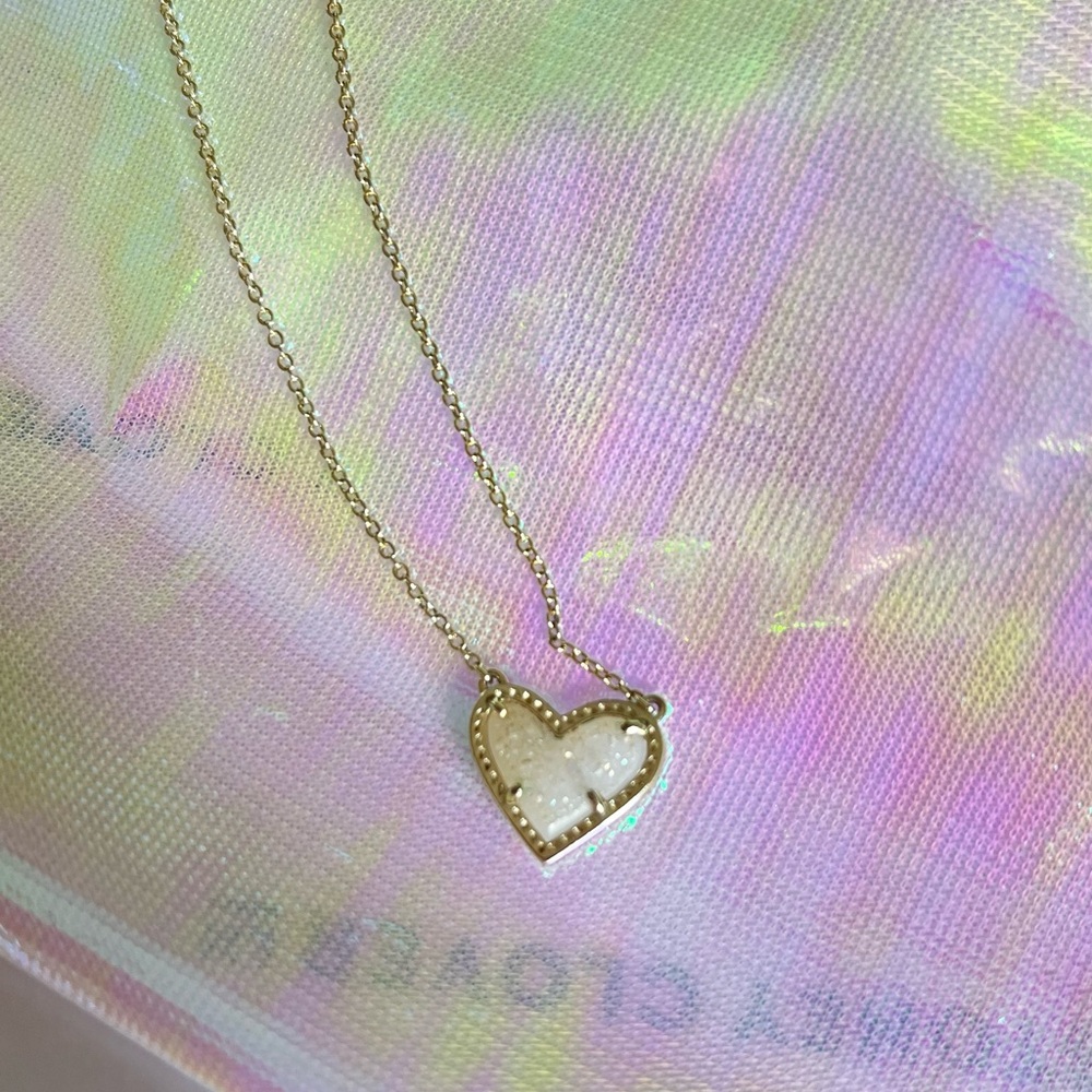 Kendra Scott Ari Heart Necklace in Iridescent Drusy